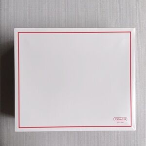 COACH large foldable paper box with coach tissue papers
